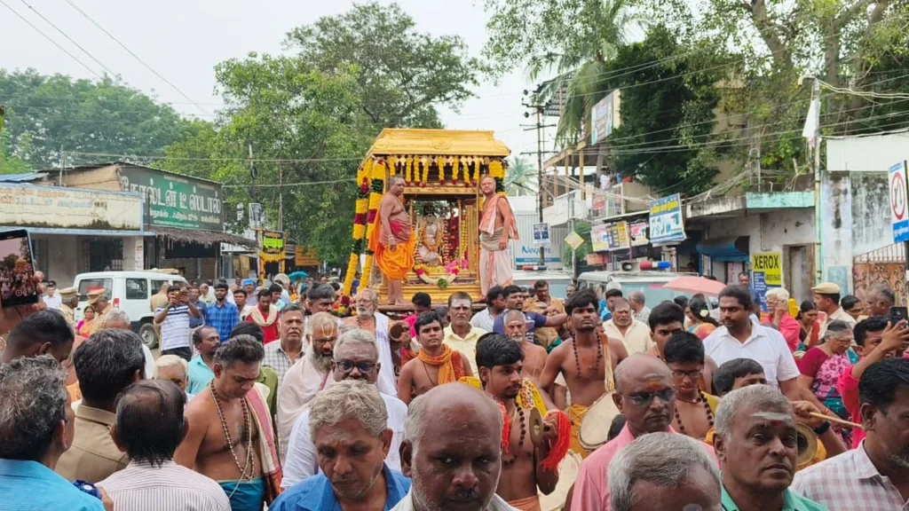 ஐப்பசி திருக்கல்யாண திருவிழா அம்பாளுக்கு காட்சி கொடுத்த சுவாமி நெல்லையப்பர்