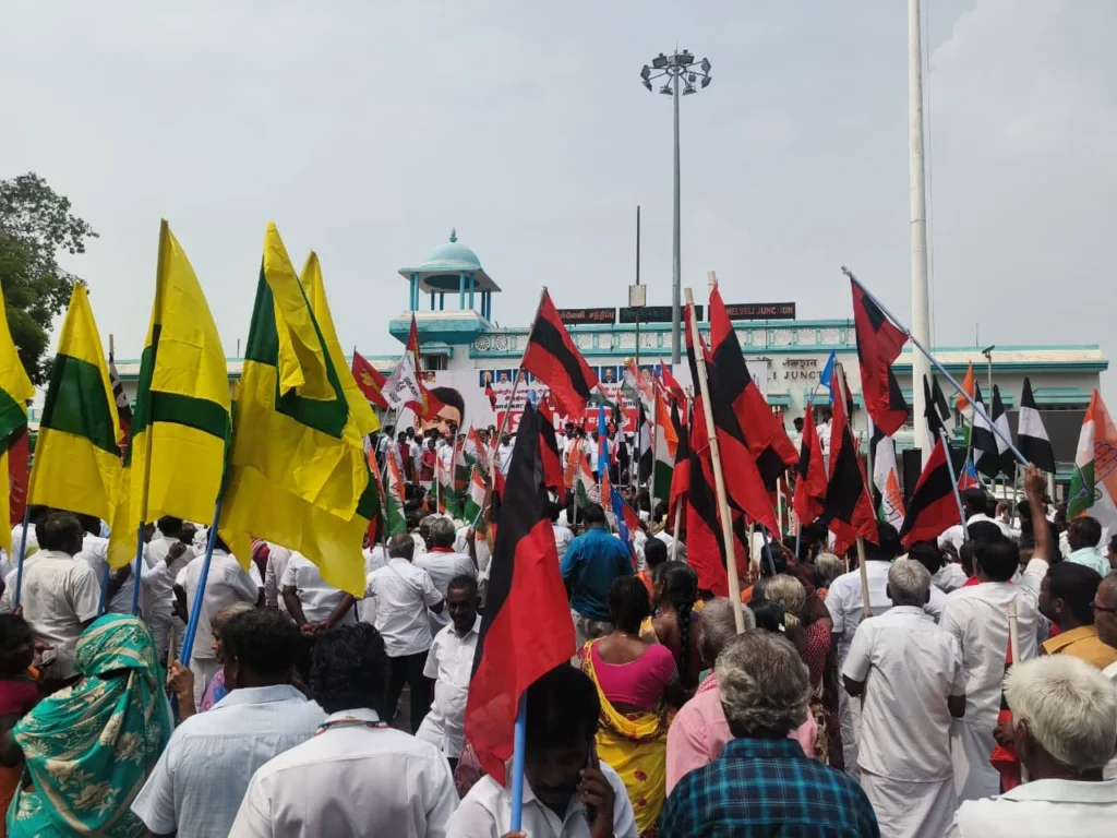 நெல்லை ! வாக்காளர் திருத்தத்திற்கு எதிராக திமுக மாபெரும் போராட்டம்