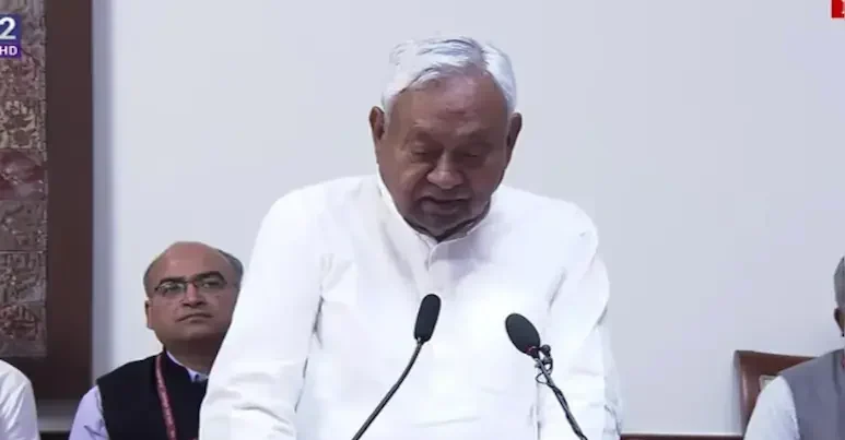 நீதி்ஷ் குமார் மீண்டும் நாடாளுமன்றத்தில்: பிரதமர் நரேந்திர மோடி பாராட்டு - தேசிய அரசியலில் புதிய திருப்பம்