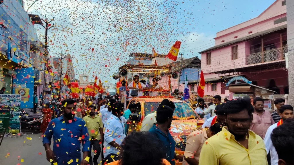 TVK final phase campaign in Tirunelveli draws massive crowds as R.S. Murugan leads a grand vote-gathering rally with festival-like enthusiasm