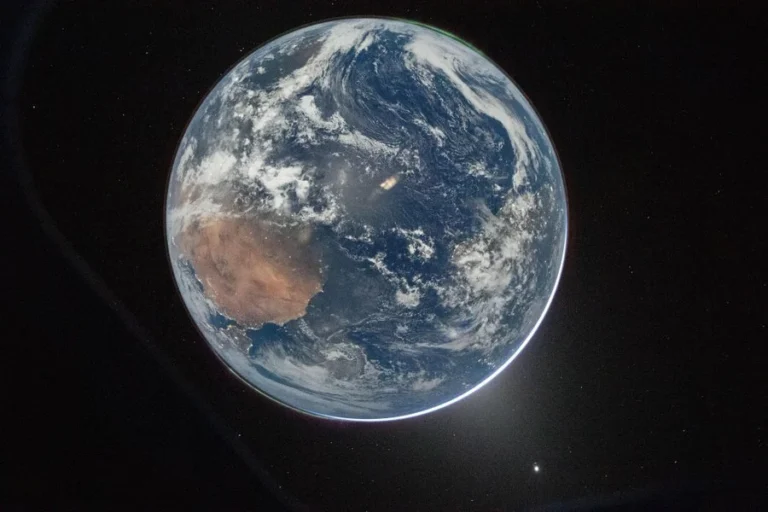 Artemis II crew captured beautiful, high-resolution images of our home planet Earth