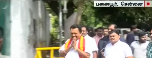 விஜய் தலைமையில் ஆட்சி அமையுமா? இடதுசாரிகளுடன் ரகசிய பேச்சு தீவிரம்.. பனையூரில் TVK எம்எல்ஏக்கள் அவசர ஆலோசனை! 5 TVK chief Vijay holds urgent Panaiyur meeting with party MLAs amid reports of secret talks with Left parties ahead of Tamil Nadu political realignment
