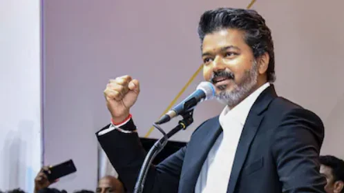 முதல்வர் பதவியேற்பு : விஜயின் உறுதிமொழி ஏன் அரசியல் விவாதமாக மாறியது? 11 Why Vijay’s Political Oath Sparked Massive Debate in Tamil Nadu Politics Ahead of Elections