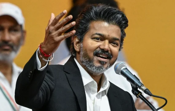 திமுகவை நேரடியாக சவால் செய்த விஜய்.. நம்பிக்கை வாக்கெடுப்புக்கு பிறகு TVK அரசு குறித்து பரபரப்பு விளக்கம் 8 “Thalai Thappithaal Pothum” – Tamilaga Vettri Kazhagam leader Vijay shocks Assembly with a powerful short story during Speaker election debate, creating history in Tamil Nadu politics