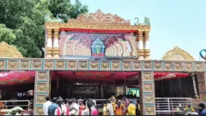 தேனி வீரபாண்டி கௌமாரியம்மன் கோயில் சித்திரை திருவிழா தொடக்கம்