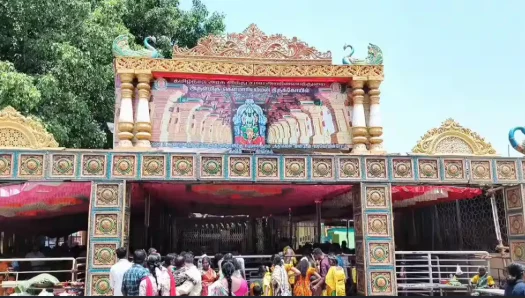 தேனி வீரபாண்டி கௌமாரியம்மன் கோயில் சித்திரை திருவிழா தொடக்கம் | தீச்சட்டி நேர்த்திக்கடன் பக்தர்கள் கூட்டம் அதிகரிப்பு 21 தேனி வீரபாண்டி கௌமாரியம்மன் கோயில் சித்திரை திருவிழா தொடக்கம்