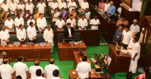 நேரலையில் நம்பிக்கை வாக்கெடுப்பு.. இதுவரை எந்த அரசும் செய்யாத நடவடிக்கையால் கவனம் ஈர்த்த விஜய் அரசு