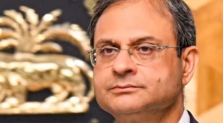 West Asia Crisis Impact: பெட்ரோல், டீசல், LPG விலை உயருமா? RBI Governor எச்சரிக்கையால் அதிரும் இந்தியா 19 West Asia crisis impact on petrol diesel prices in India, RBI governor warning about fuel price hike India, How crude oil prices affect Indian economy and LPG prices