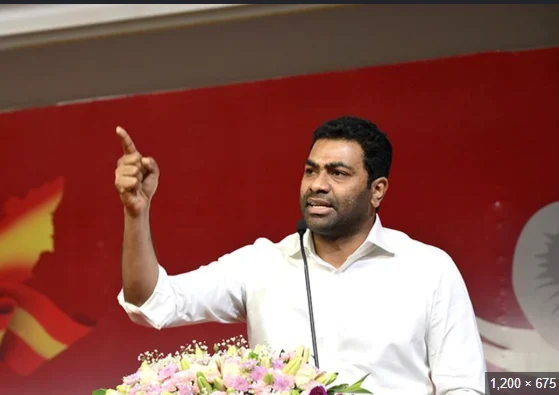 ஆதவ் அர்ஜுனா பரபரப்பு குற்றச்சாட்டு : " தொழிலதிபர் உதவியுடன் பேச்சுவார்த்தை நடந்தது" 5 Aadhav Arjuna alleges secret talks between Udhayanidhi Stalin and Edappadi K. Palaniswami to stop Vijay from becoming Tamil Nadu Chief Minister, triggering major political controversy ahead of the elections.