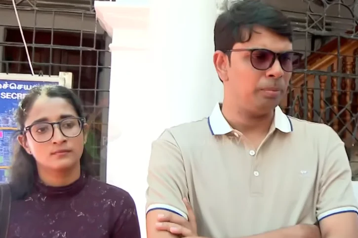 இலங்கை எம்.பி: "இது நாளத்தான் சீமானுக்கு ஒரு சீட்டு கூட கிடைக்கல.." 15 இலங்கை எம்.பி: "இது நாளத்தான் சீமானுக்கு ஒரு சீட்டு கூட கிடைக்கல.."