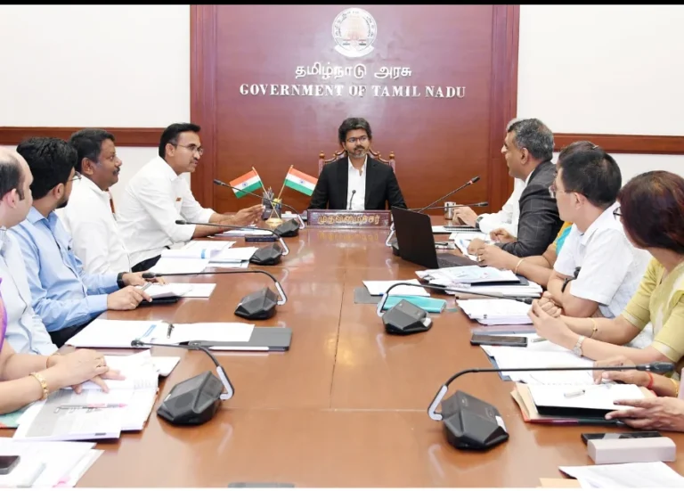 தமிழக சுகாதாரத் துறை மீது CM விஜய் அதிரடி ஆய்வு.. தலைமை செயலகத்தில் பரபரப்பு ஆலோசனை 19 CM Vijay conducts surprise review of Tamil Nadu Health Department at Secretariat, sparks high-level discussions on healthcare reforms and administration