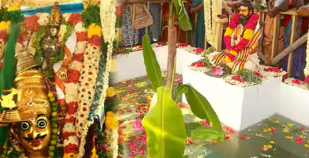 Madurai Kallazhagar Chithirai Festival 2026: Mandooka Sage Curse Relief Ritual at Vaigai River Sparks Devotional Ecstasy Among Devotees