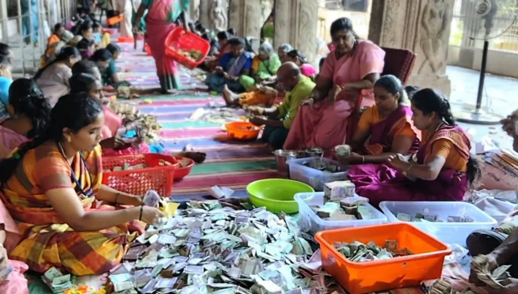 நெல்லையப்பர் கோவில் உண்டியல் திறப்பு: ரூ.28.64 லட்சம் ரொக்கம், தங்கம் மற்றும் வெள்ளிப் பொருட்கள் காணிக்கை 1 image 548