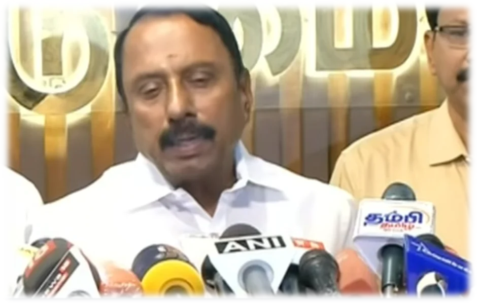 மத்திய அரசு ரூ.1,000 கோடி பேரிடர் நிதி தயங்காமல் ஒதுக்கீடு: அமைச்சர் கே.ஏ.செங்கோட்டையன் தகவல் 1 Union Government Sanctions Rs 1,000 Crore Disaster Relief Fund Without Delay, Says Minister K.A. Sengottaiyan