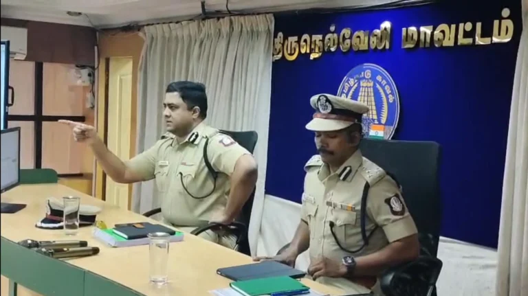 சிங்கப்பெண் அதிரடிப்படை அமல்: நெல்லை-தென்காசி காவல்துறைக்கு ஐ.ஜி.விஜயேந்திர பிதாரி முக்கிய ஆலோசனைக் கூட்டம் 4 Singappen Force Rollout: IG Vijayendra Bidari Holds Key Strategic Meeting with Tirunelveli and Tenkasi Police Officials