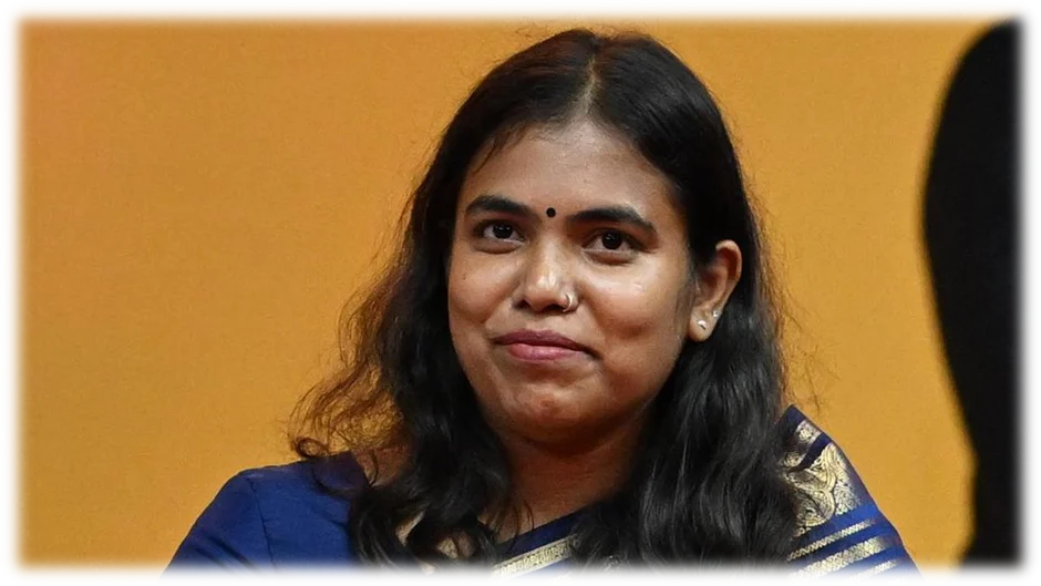 சீனாவிற்கு இணையாகப் பட்டாசு ஏற்றுமதி: சிவகாசிக்கான புதிய பாலிசி குறித்து அமைச்சர் கீர்த்தனா தகவல் 1 Sivakasi Fireworks Export Policy: Minister Keerthana Unveils New Plan to Compete with China in Global Markets
