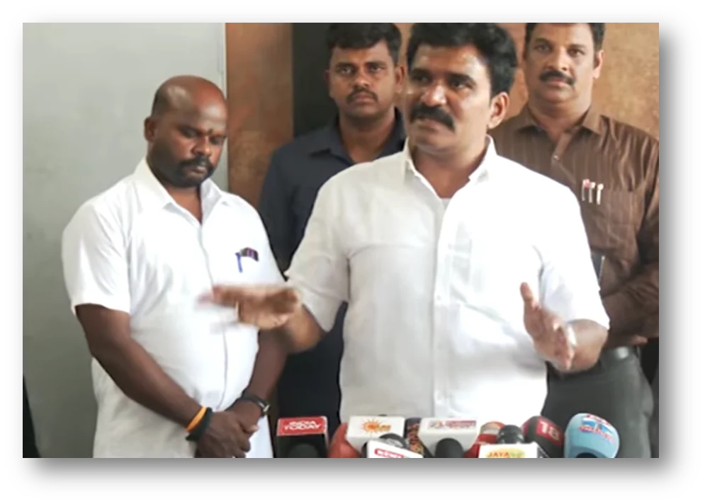 "எடப்பாடி பழனிசாமியைச் சந்திக்க நேரம் கேட்கப்பட்டது உண்மைதான்" - உண்மையை உடைத்த அமைச்சர் CTR Nirmal Kumar 1 "Request to Meet Edappadi Palaniswami Is True" – Minister CTR Nirmal Kumar Breaks Silence on Political Buzz