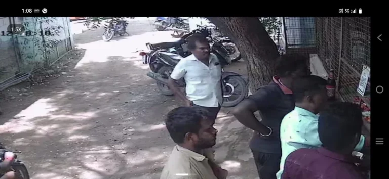 அரசியல் கட்சி நிர்வாகி பெயரைப் பயன்படுத்தி நெல்லை டாஸ்மாக் பாரில் மாமூல் வேட்டை: சிசிடிவி காட்சியால் பரபரப்பு 19 image 280