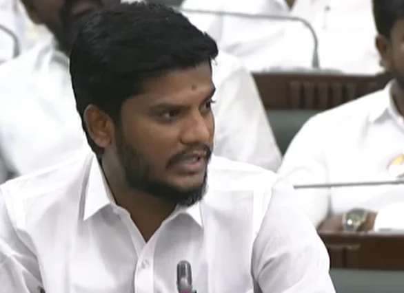 TN Assembly : கோவில் நிதி விவகாரம்: பேரவையில் தவெக - திமுக இடையே காரசார விவாதம் 15 TN Assembly Temple Fund Debate: TVK and DMK Clash Over Temple Funds During Heated Assembly Session